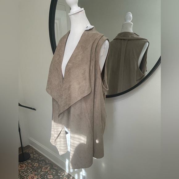 NWT Faux Suede Vest. CJ Banks Size 1X - Picture 5 of 7